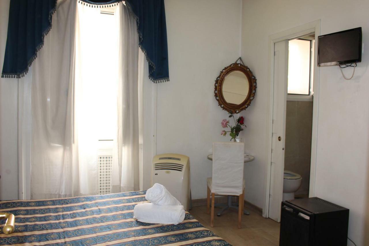 Light Inn Affittacamere Rome Exterior photo